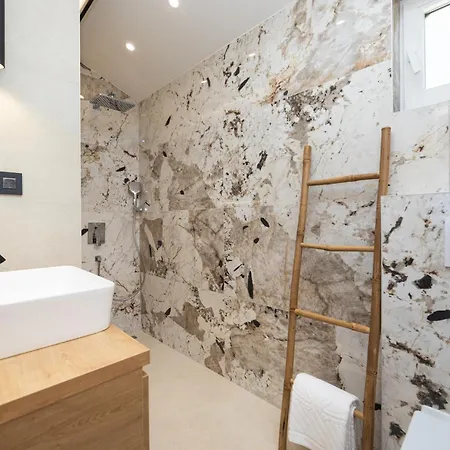 G Vacation House * Bacina