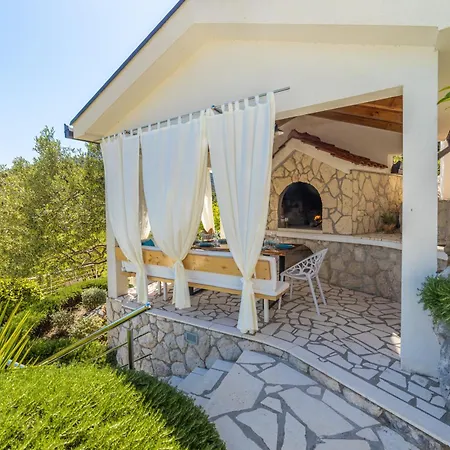 G Vacation House Lejlighed Bacina